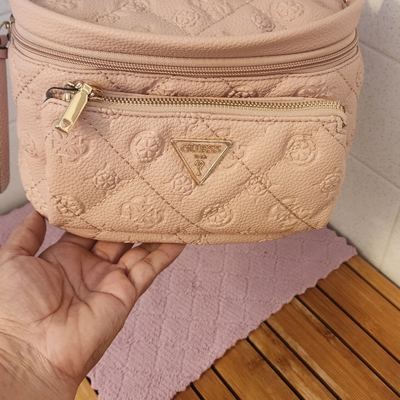 GUESS Sling bag - Picture 6 of 8